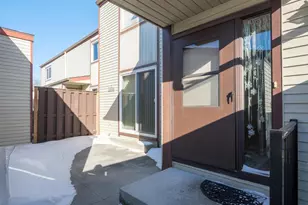 1604 Meadow Cir SE, Rochester, MN 55904 - Photo 2