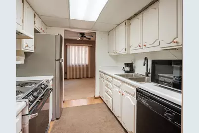 1604 Meadow Circle SE, Rochester, MN 55904 - Photo 10