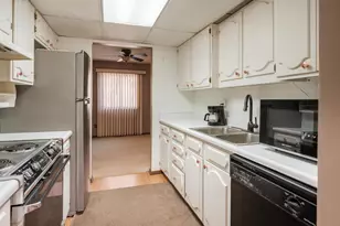 1604 Meadow Cir SE, Rochester, MN 55904 - Photo 10