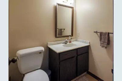 1604 Meadow Circle SE, Rochester, MN 55904 - Photo 12