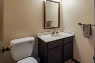 1604 Meadow Cir SE, Rochester, MN 55904 - Photo 12