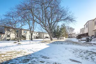 1604 Meadow Cir SE, Rochester, MN 55904 - Photo 4