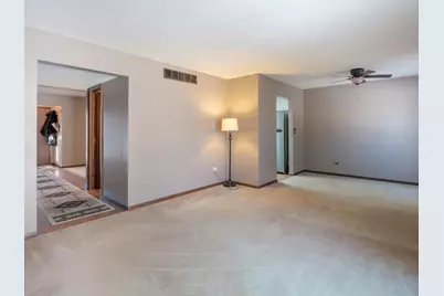 1604 Meadow Circle SE, Rochester, MN 55904 - Photo 16