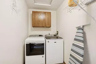 2406 County Rd D West, Roseville, MN 55112 - Photo 18