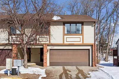 2406 County Road D W #4, Roseville, MN 55112 - Photo 1