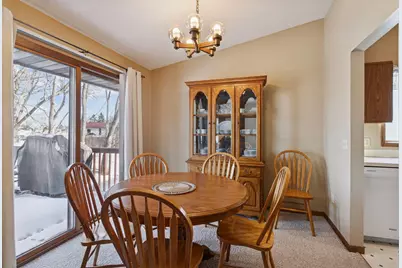 2406 County Road D W #4, Roseville, MN 55112 - Photo 6