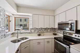 4939 Bayswater Rd, Minnetonka, MN 55345 - Photo 18