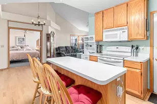 547 Old Steine Cir, New Brighton, MN 55112 - Photo 16