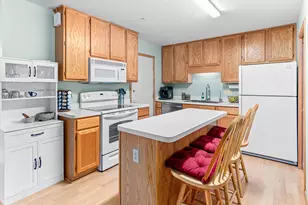 547 Old Steine Cir, New Brighton, MN 55112 - Photo 12