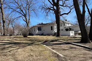 1409 Circle Dr, Albert Lea, MN 56007 - Photo 2