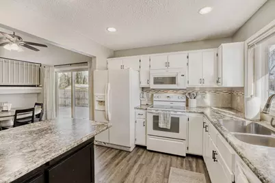 9050 Janero Avenue S, Cottage Grove, MN 55016 - Photo 8