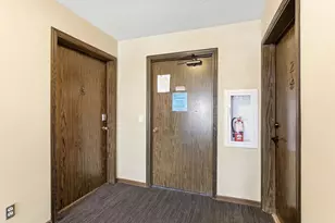 810 Old Settlers Trail, Hopkins, MN 55343 - Photo 20