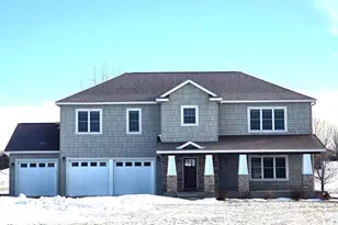 1318 146th Ave, New Richmond, WI 54017 - Photo 2