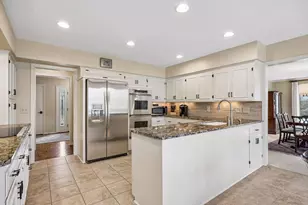 6704 Dovre Dr, Edina, MN 55436 - Photo 12