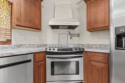 902 Cheryl Avenue, Marshall, MN 56258 - Photo 10