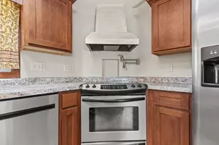 902 Cheryl Ave, Marshall, MN 56258 - Photo 10