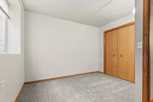 902 Cheryl Ave, Marshall, MN 56258 - Photo 38