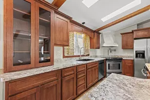 902 Cheryl Ave, Marshall, MN 56258 - Photo 4