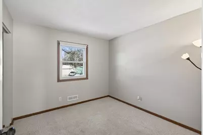 8601 Cherokee Drive N, Brooklyn Park, MN 55428 - Photo 22