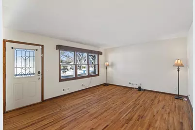 8601 Cherokee Drive N, Brooklyn Park, MN 55428 - Photo 6