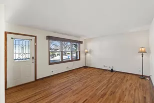 8601 Cherokee Dr N, Brooklyn Park, MN 55428 - Photo 6