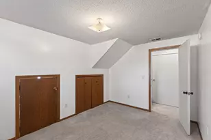 8601 Cherokee Dr N, Brooklyn Park, MN 55428 - Photo 32