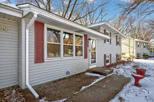 8601 Cherokee Dr N, Brooklyn Park, MN 55428 - Photo 4