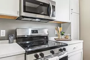 2416 Harriet Ave, Minneapolis, MN 55405 - Photo 10