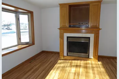 2103 4th Avenue SE, Austin, MN 55912 - Photo 8