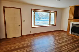 2103 4th Ave SE, Austin, MN 55912 - Photo 8