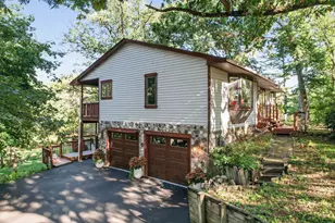 1610 Briarwood Ave, Mahtomedi, MN 55115 - Photo 8