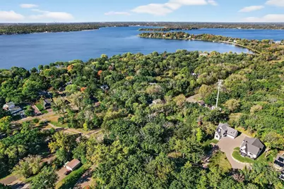 1610 Briarwood Avenue, Mahtomedi, MN 55115 - Photo 1