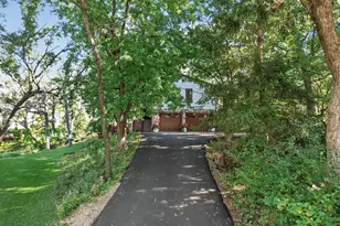 1610 Briarwood Ave, Mahtomedi, MN 55115 - Photo 4