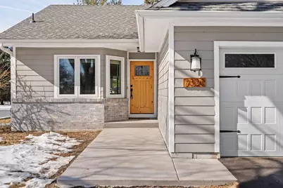 7320 Hunters Run, Eden Prairie, MN 55346 - Photo 2