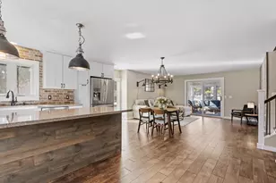 7320 Hunters Run, Eden Prairie, MN 55346 - Photo 8