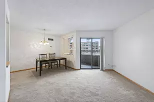 78 10th St E, Saint Paul, MN 55101 - Photo 4