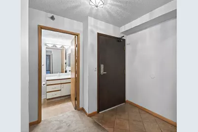 78 10th Street E #401, Saint Paul, MN 55101 - Photo 8