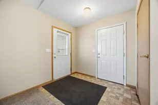 334 30th St N, Moorhead, MN 56560 - Photo 6