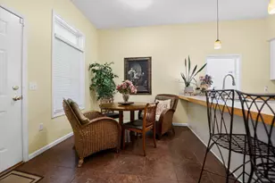 2433 Columbus Ct, Minneapolis, MN 55404 - Photo 18