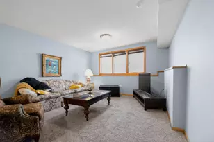 2433 Columbus Ct, Minneapolis, MN 55404 - Photo 32