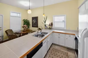 2433 Columbus Ct, Minneapolis, MN 55404 - Photo 16