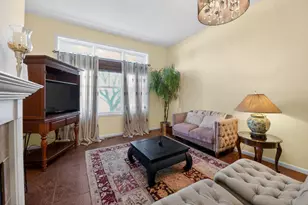 2433 Columbus Ct, Minneapolis, MN 55404 - Photo 12