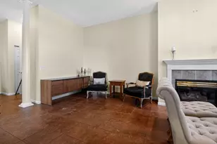 2433 Columbus Ct, Minneapolis, MN 55404 - Photo 10