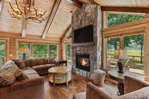 2890 Autumn Woods Dr, Chaska, MN 55318 - Photo 4