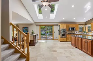 356 Pendryn Hill Curve, Woodbury, MN 55125 - Photo 8