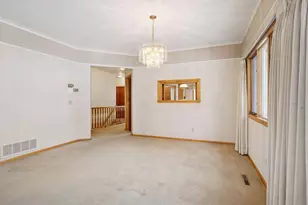 7701 Pondwood Dr, Edina, MN 55439 - Photo 8