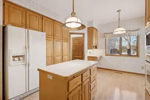 7701 Pondwood Dr, Edina, MN 55439 - Photo 16