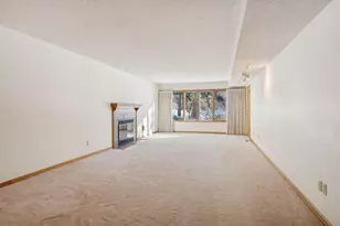 7701 Pondwood Dr, Edina, MN 55439 - Photo 32