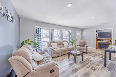 4201 Aquila Avenue N, New Hope, MN 55428 - Photo 8