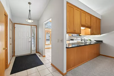 801 Southcross Drive E, Burnsville, MN 55306 - Photo 4